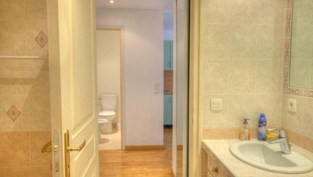 Appartement 2 Pièces 57 Rue d'Antibes 2 étoiles à Cannes Extérieur photo