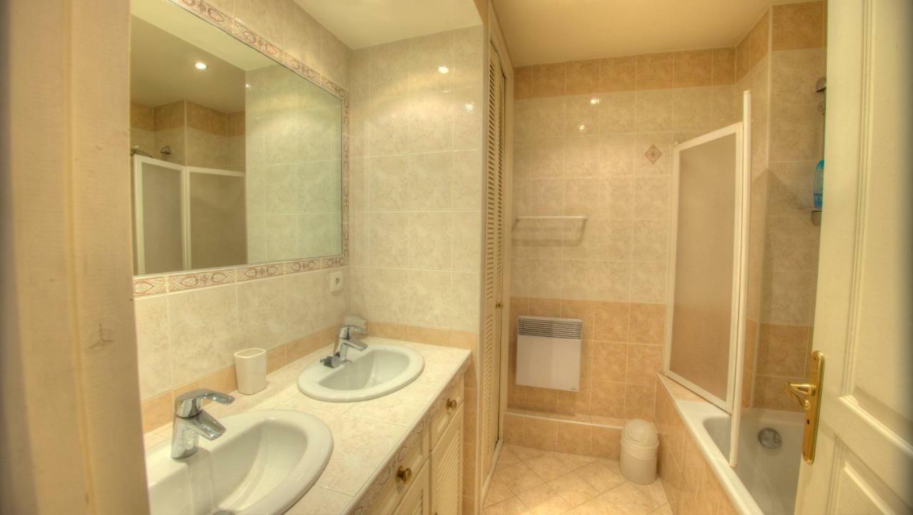 Appartement 2 Pièces 57 Rue d'Antibes 2 étoiles à Cannes Extérieur photo